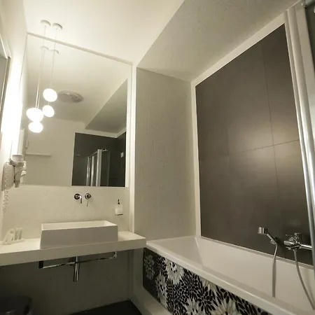 Piccola Caracas Bed & Breakfast 2*
